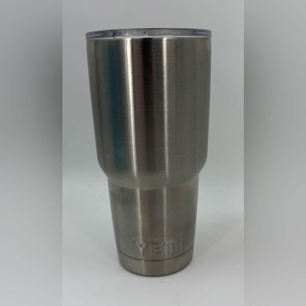 YETI Rambler Tumbler 24oz Ounce Stainless‎ Steel with OEM Yeti Lid